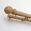 カーテンレールを見る