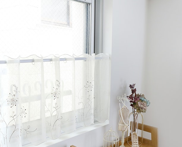 思い切って窓の半分くらいに