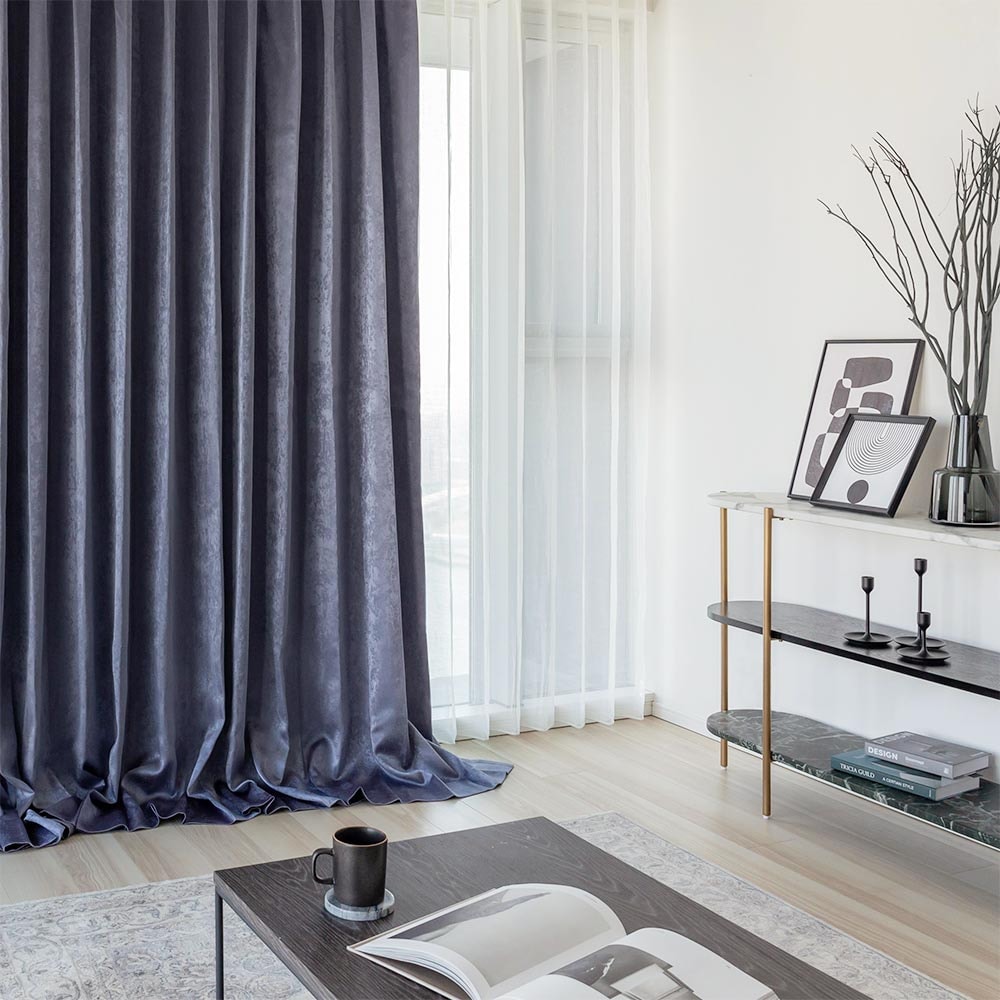 【スミノエ MODE S】ラグジュアリー カーテン ピーチスキンタッチ の 艶やかな光沢 が美しいカーテン ＜ロザリア＞