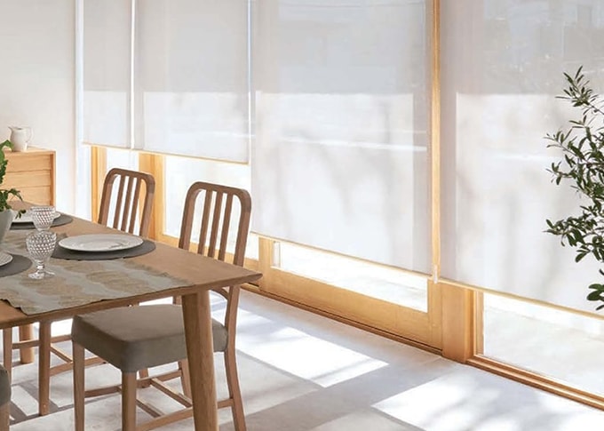 シースルー ロールスクリーン