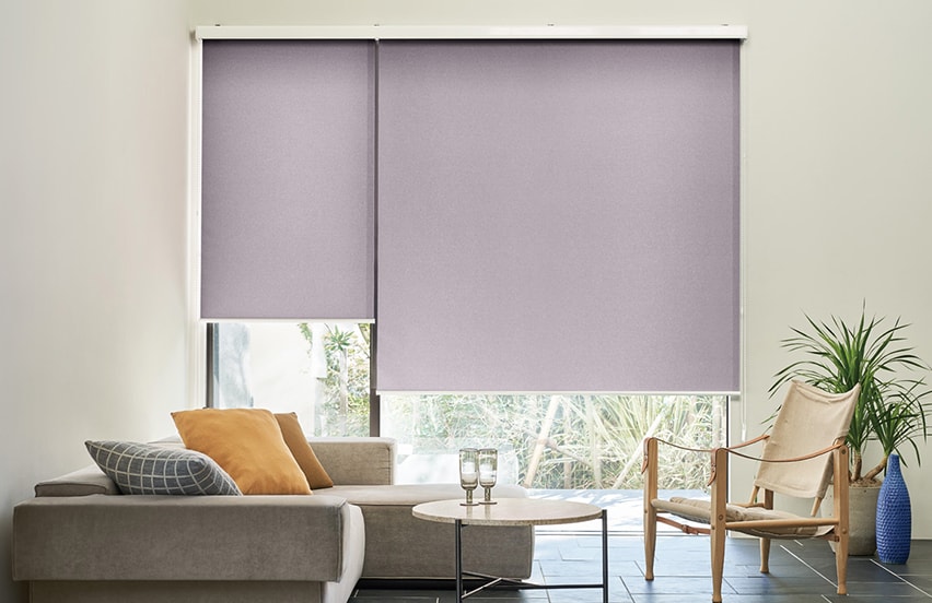 夜、外から見た室内の様子