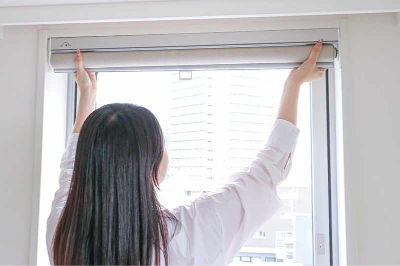 つっぱり式を取り付けている様子2