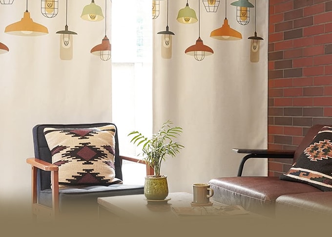 2級遮光カーテンの看板