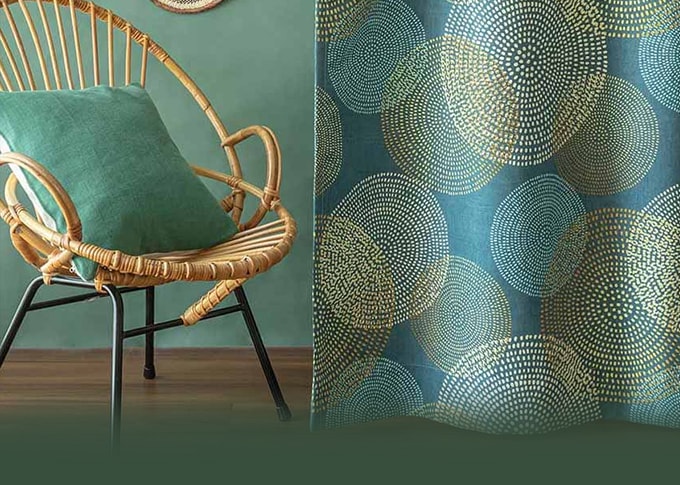 緑、グリーンのカーテンの看板