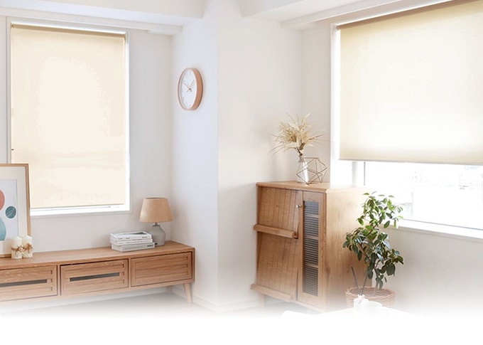 非遮光ロールスクリーンの看板