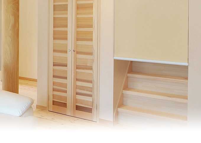 間仕切りロールスクリーン