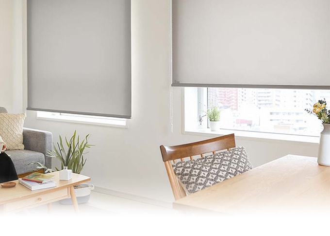 シングルロールスクリーンの看板