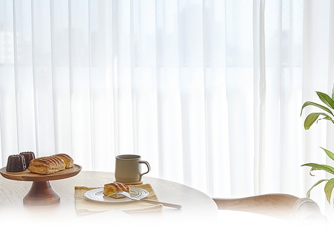 UVカットレースカーテンの看板