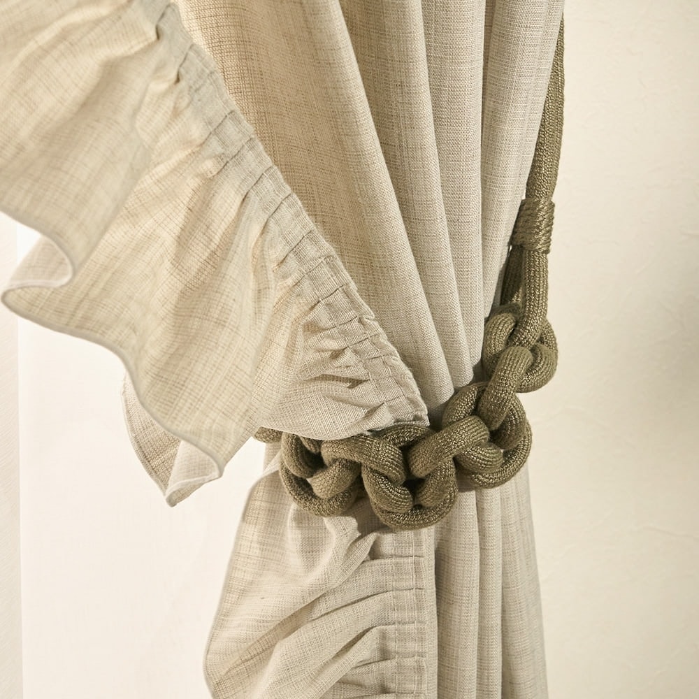 編み込みディテールが空間にやさしい空気を運ぶ、ロープタッセル＜シルモ＞