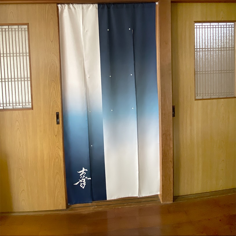 のれん ウォッシャブル ボタンで簡単調節♪好きな高さに変えられる高さ調節のれん ＜グラデーション＞