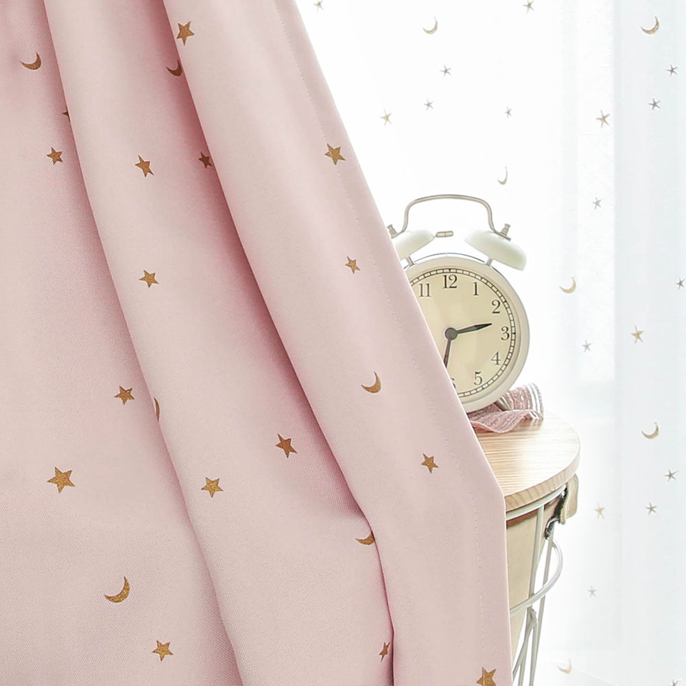 子供部屋 キラキラのお星さまとお月さまがかわいい！子供部屋にぴったりの2級遮光カーテン ＜おほしさま＞
          