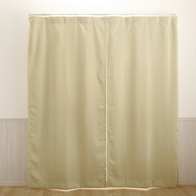 フラットのカーテン