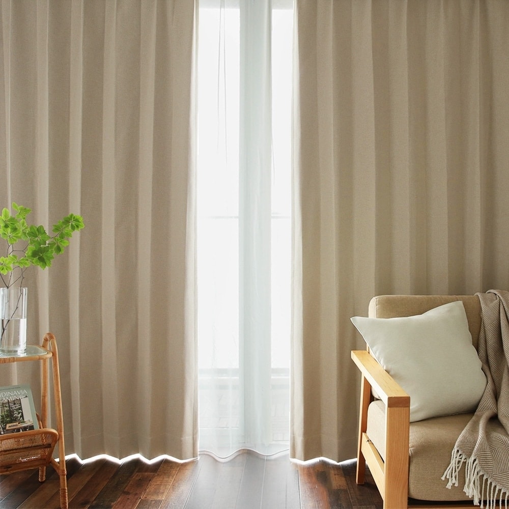 巾継ぎのない完全遮光カーテン