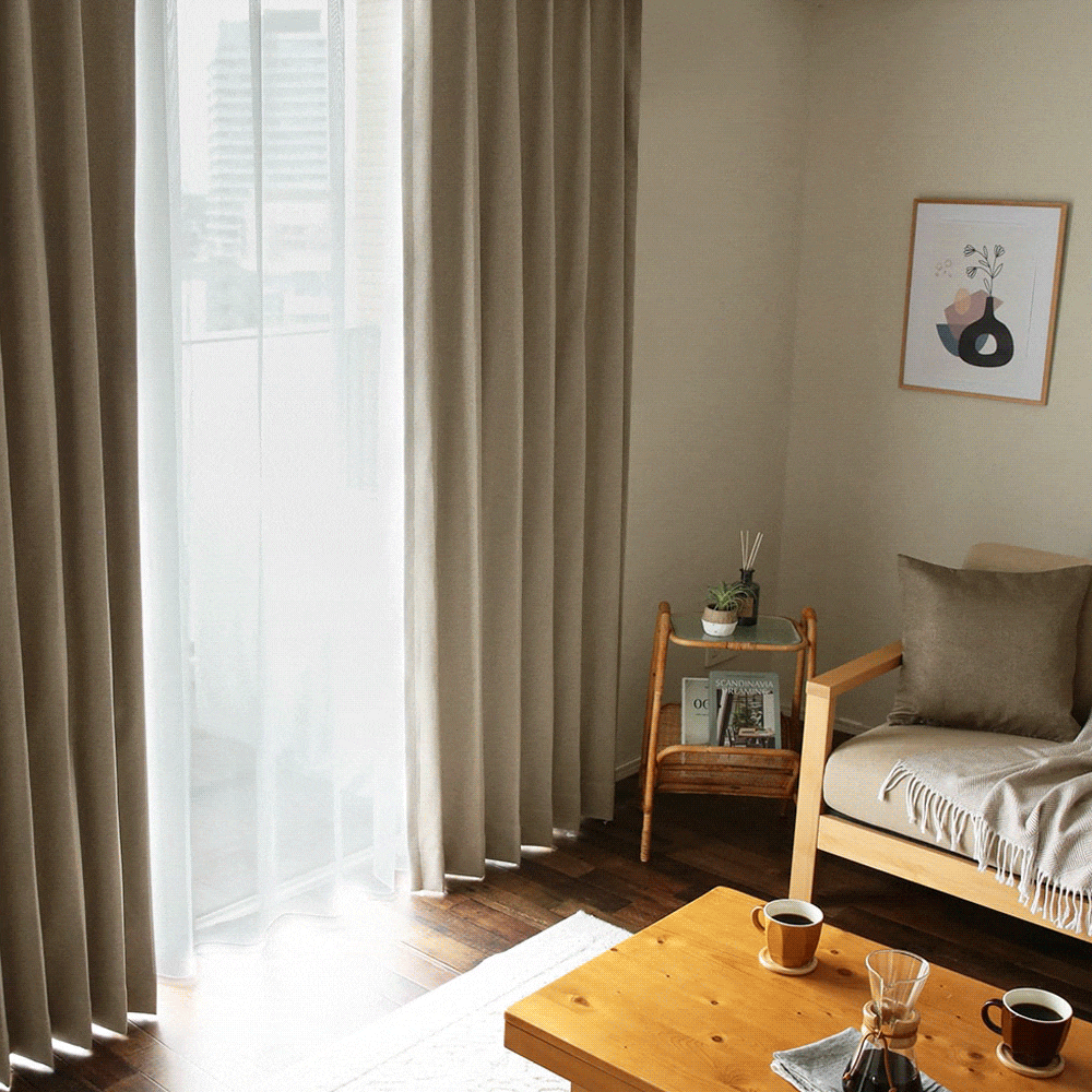 巾継ぎのない完全遮光カーテン