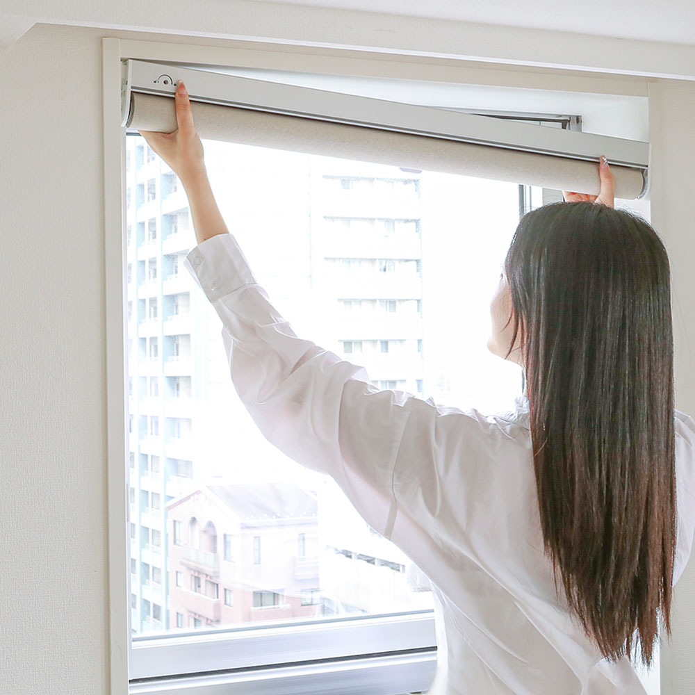 【送料無料】【つっぱり式ロールスクリーン】 超簡単で賃貸でもOK！！ナチュラルカラー9色から選べる完全遮光のつっぱりロールスクリーン ＜フィール＞