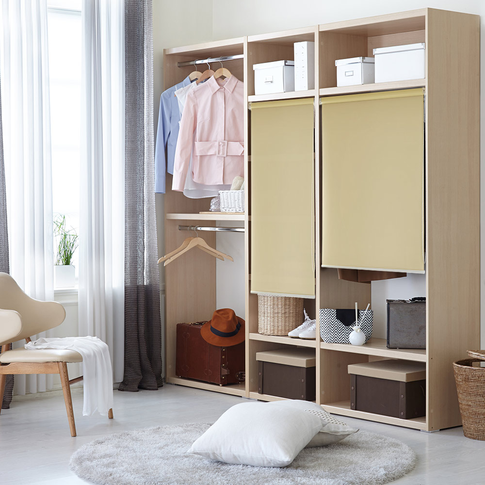 つっぱりロールスクリーン遮光　ジャスト