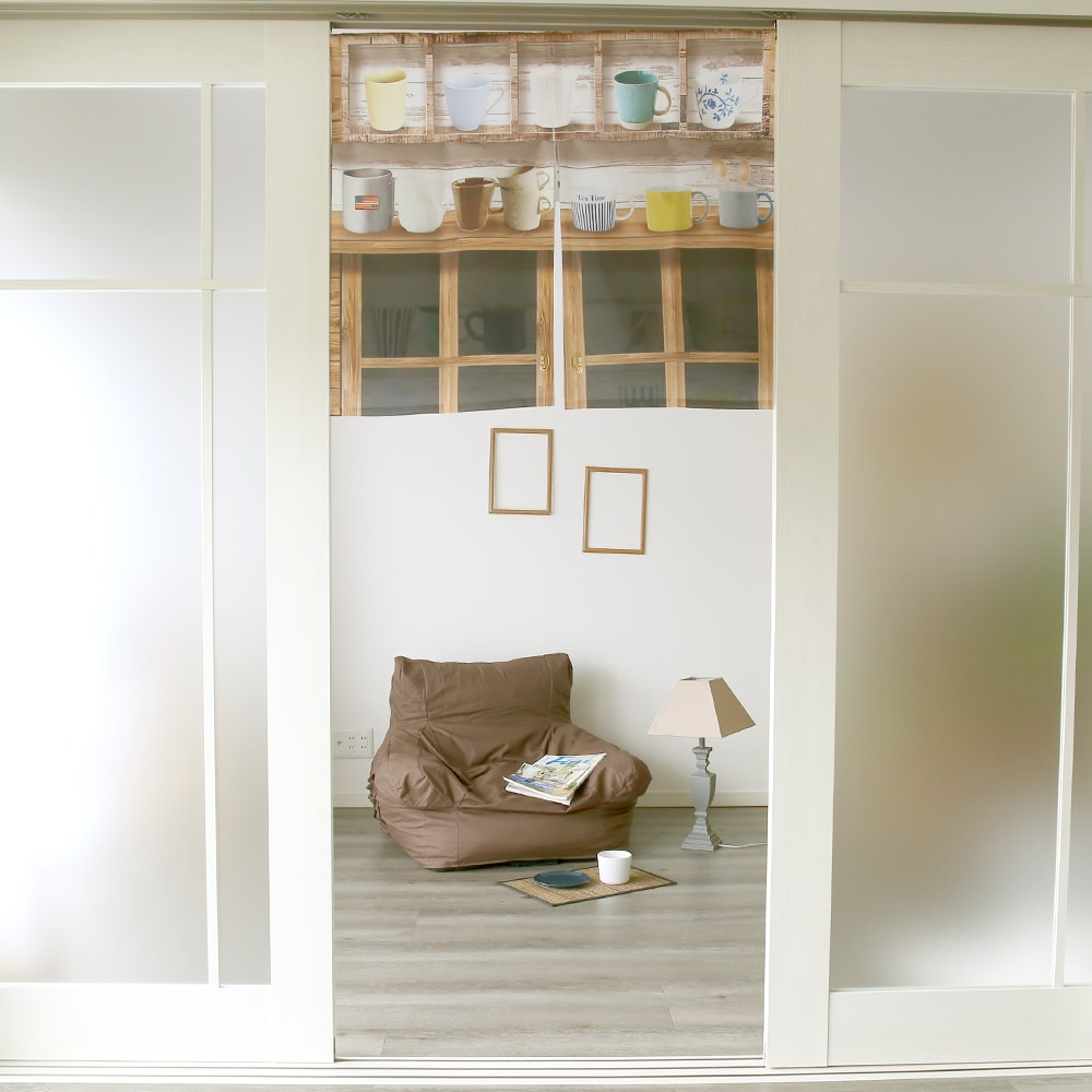 のれん ウォッシャブル ボタンで簡単調節♪好きな高さに変えられる高さ調節のれん ＜カップシェルフ＞04