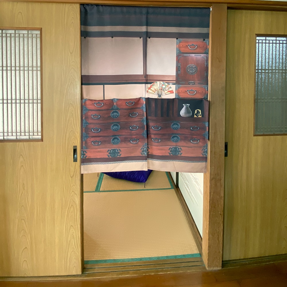 のれん ウォッシャブル ボタンで簡単調節♪好きな高さに変えられる高さ調節のれん ＜和階段＞03