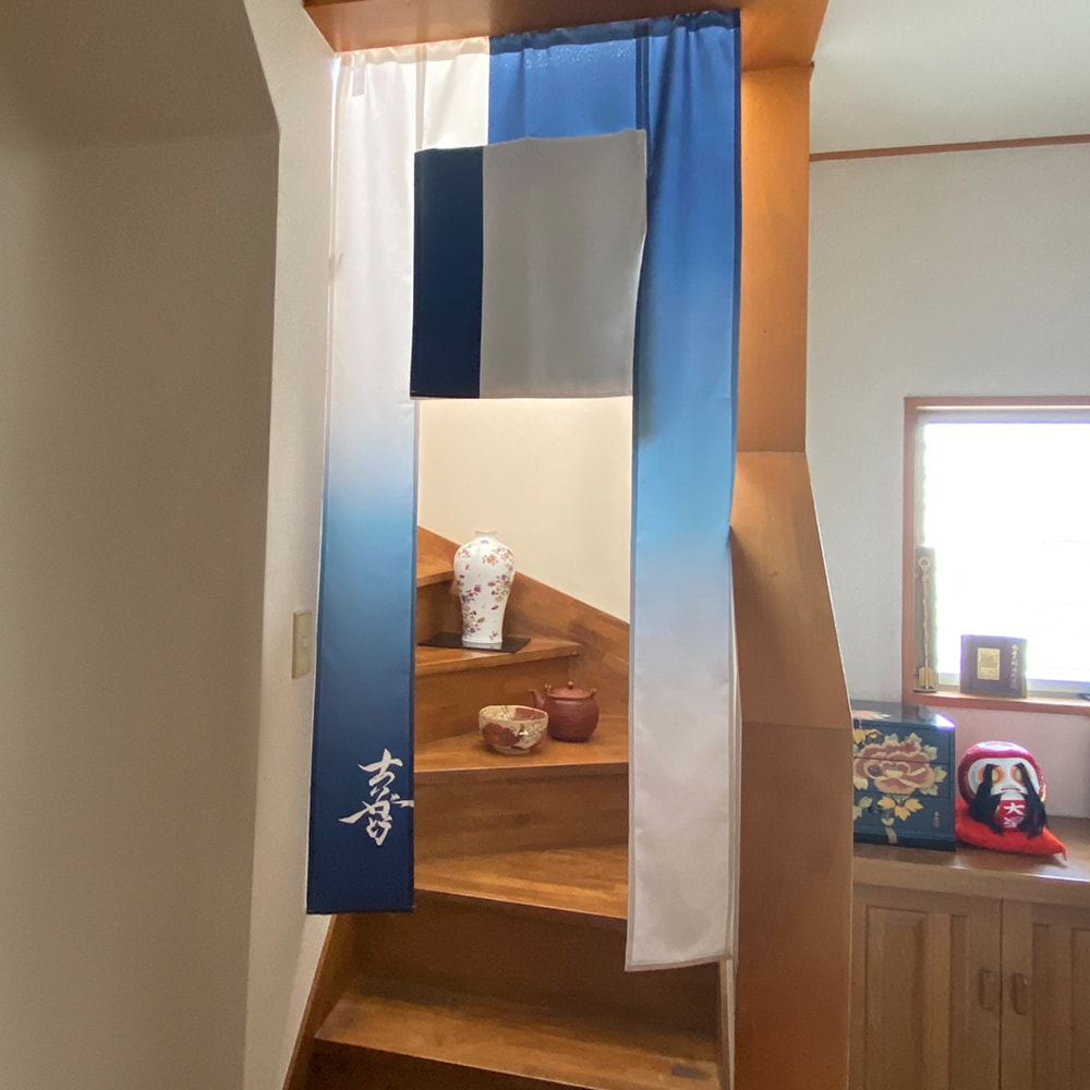 のれん ウォッシャブル ボタンで簡単調節♪好きな高さに変えられる高さ調節のれん ＜グラデーション＞05