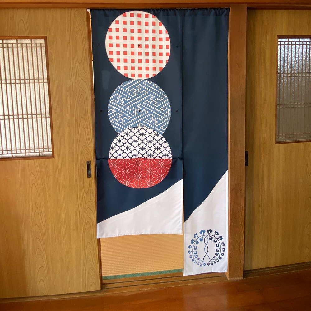 のれん ウォッシャブル ボタンで簡単調節♪好きな高さに変えられる高さ調節のれん ＜ファンシー＞02