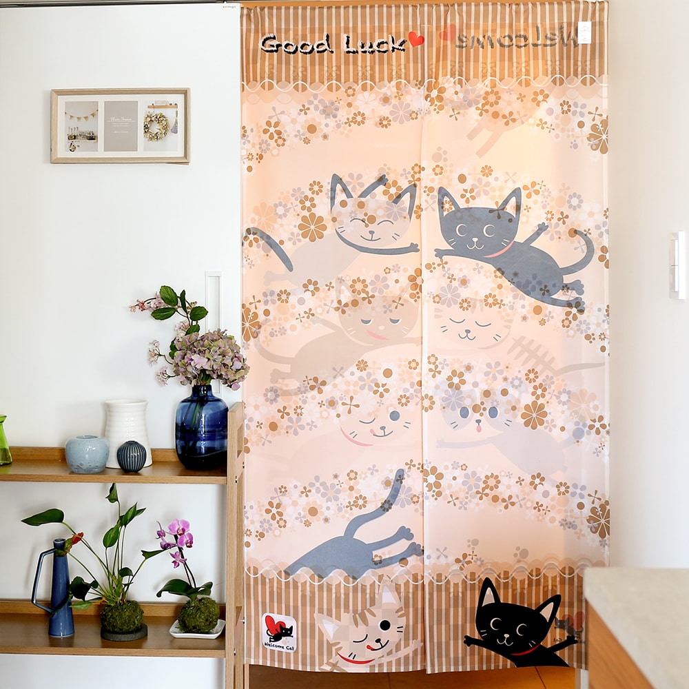 のれん ウォッシャブル  表と裏で違う柄を見せてくれる、Wプリント加工のこだわりのれん ＜welcome cats＞02