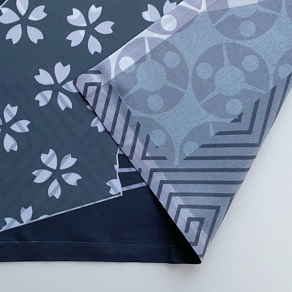 のれん ウォッシャブル  表と裏で違う柄を見せてくれる、Wプリント加工のこだわりのれん ＜扇子パッチワーク＞05