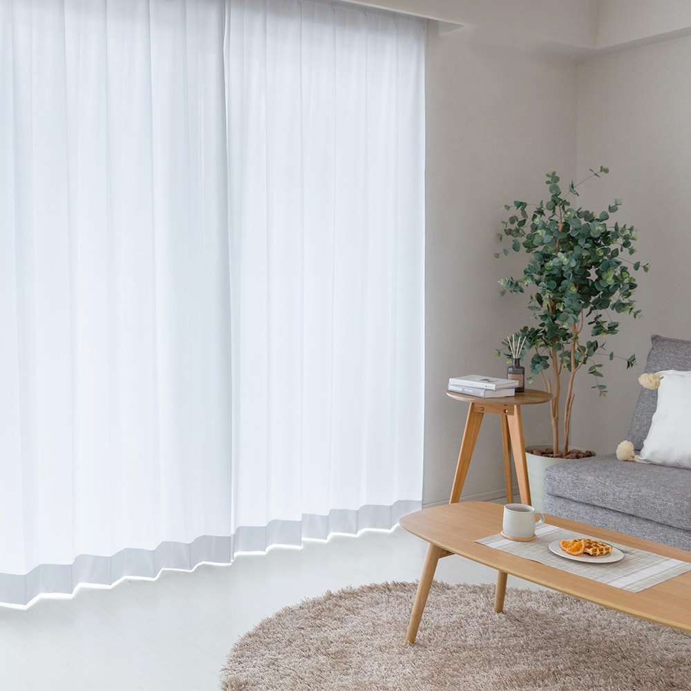 窓辺を守る鉄壁レースカーテンで、安心して過ごせる快適空間に