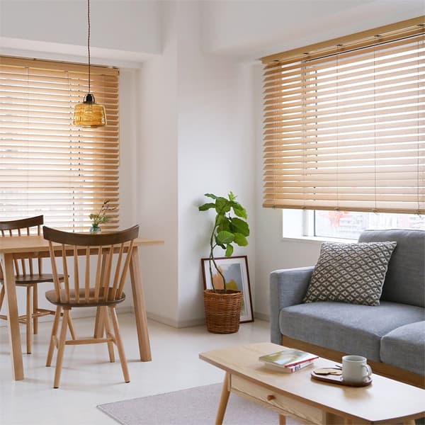 ウッドブラインド ニチベイ 竹素材のブラインドで、お部屋にナチュラルな風を取り込むバンブーブラインド ＜ニチベイ ポポラ2 バンブー ループコード式＞