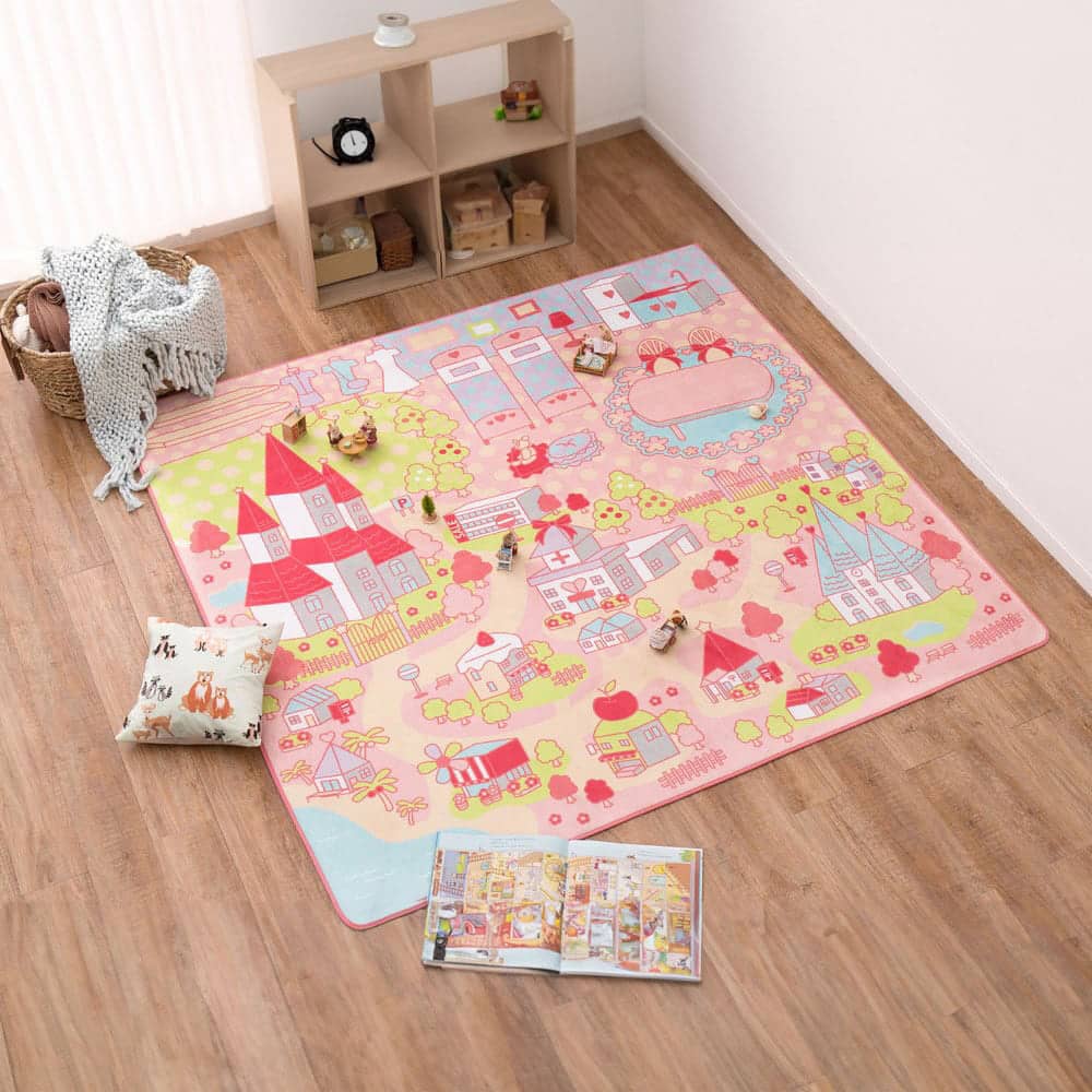 ラグキッズスペースにぴったり！お人形遊びが楽しくなる洗えるキッズラグ＜プリンセスタウン2＞