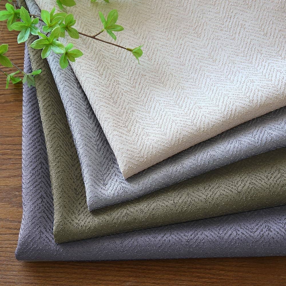 遮光カーテン 上質な光沢糸で織りなす、ヘリンボーンデザインの遮光カーテン ＜ノヴァ＞