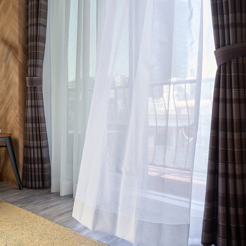 飾らない美しで、心地よい光と風を感じる