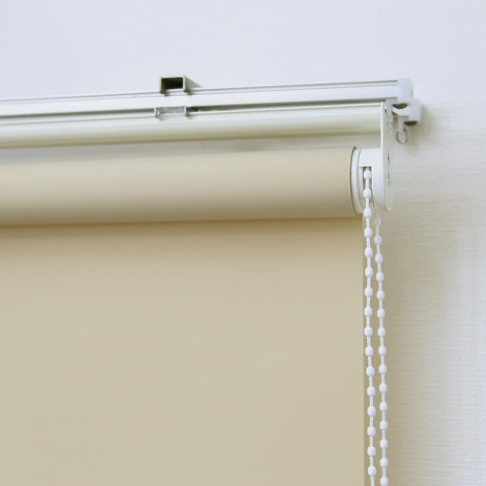 賃貸の方にも朗報です。カーテンレールへ取付可能で穴あけ不要！